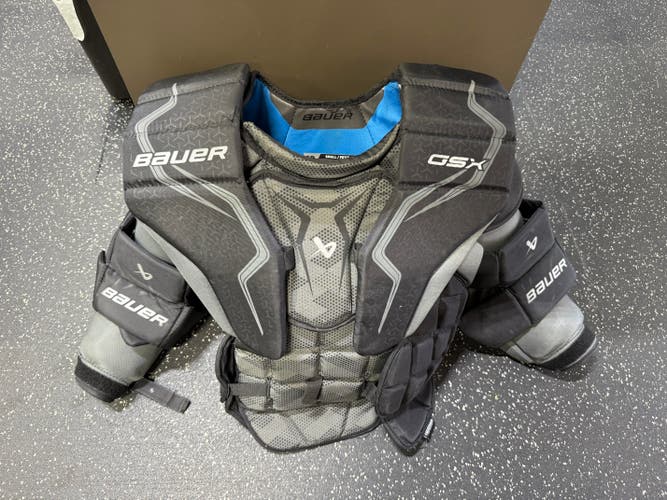 Small Bauer csx Goalie Chest Protector (Used)