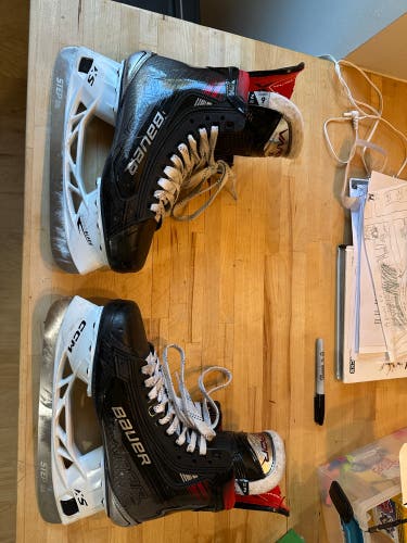 2023 Bauer Vapor X5 Pro Hockey Skates Size 6 (Used)