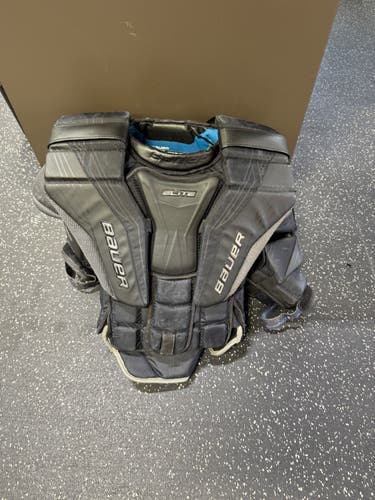 Medium Bauer Elite Goalie Chest Protector (Used)