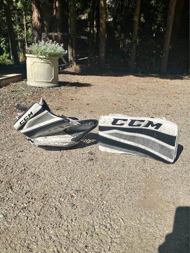 CCM Extreme Flex II  Pro Glove and Blocker (Senior)
