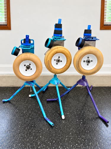 Jugs BP1 baseball/ softball pitching machine. (Middle)
