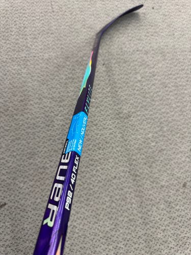 Junior Purple/Teal Bauer Vapor Flylite Left Hand Hockey Stick P92 40 Flex (New)