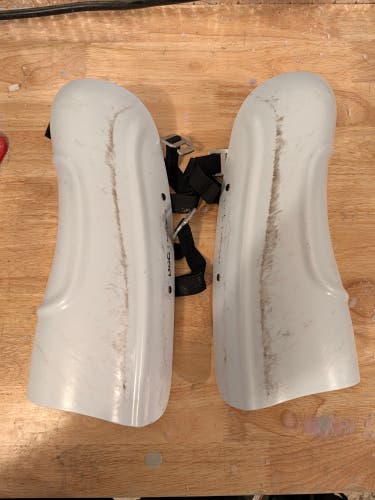 Shins Classic Junior POC (Used)