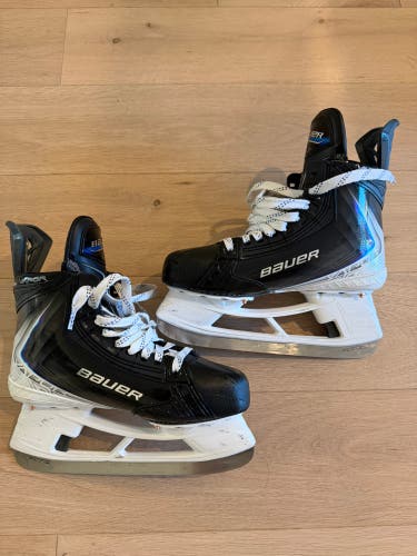 2025 Bauer Vapor Flylite Hockey Skates Size 5.5 (Used)