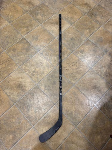 Senior CCM Ribcor Trigger 9 Pro Right Handed Hockey Stick P29 75 Flex (Used Once)