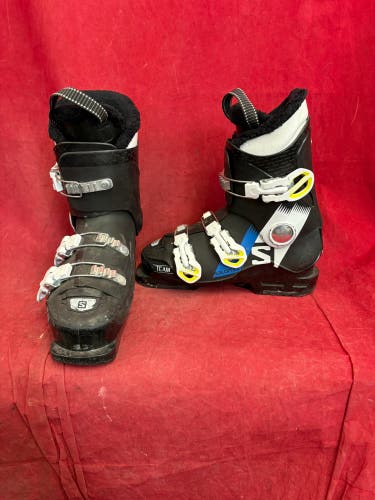 Ski Boots:  Salomon Team T3 Kids' Ski Boots,
Size: 23/23.5
Boot length: 275mm
Width: 102mm
Flex: 30