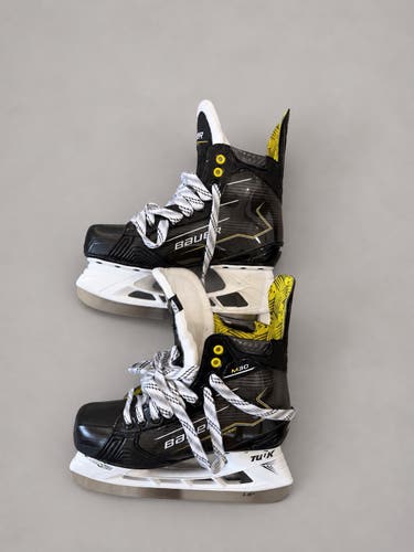 Bauer Supreme M30 Hockey Skates – Senior 7.5 EE – Superfeet Insoles
