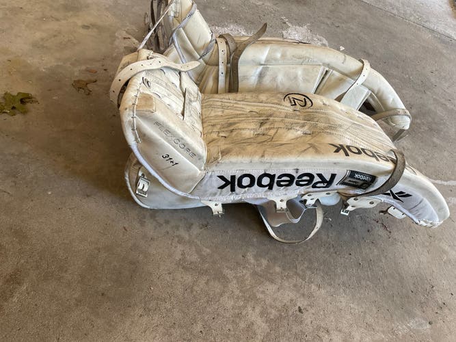 31" Reebok Goalie Leg Pads (Used)