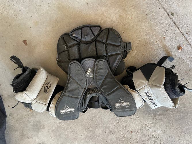 Medium Vaughn Goalie Chest Protector (Used)