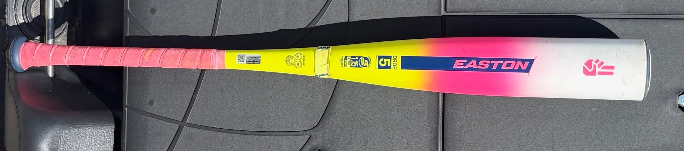 Like New 2026 Easton The Dub  USSSA Baseball Bat