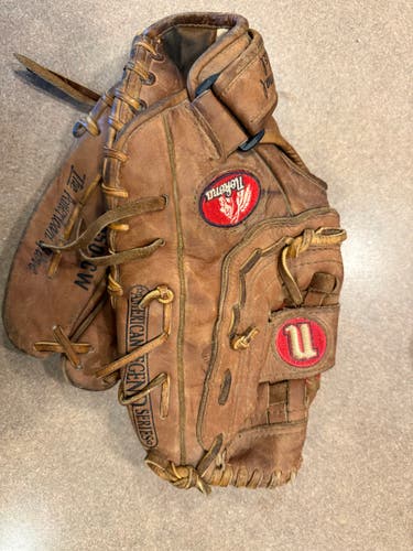 2013 Nokona Outfield AMG 650-CW Baseball Glove 13" (Used)
