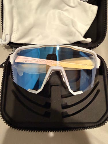White Men's One Size Fits All 100% Sunglasses (New)