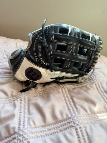 2019 Wilson RH Infield A2000 Softball Glove 12" (New)