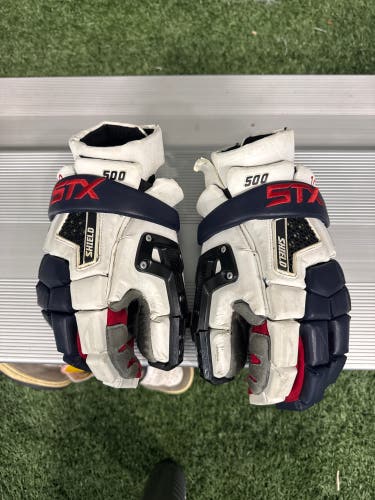 University of Pennsylvania Shield 500 goalie gloves