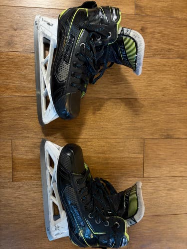 Bauer GSX Hockey Goalie Skates Regular Width Size 4 (Used)