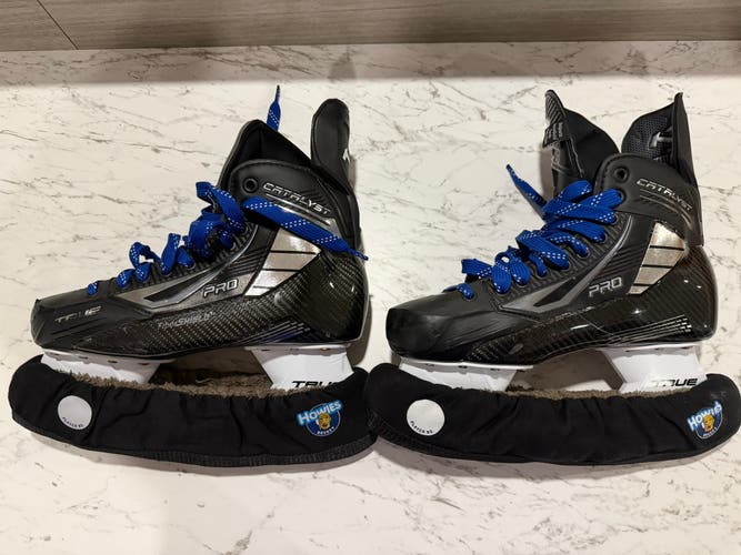 Black/Gray 2024 True Catalyst Pro Hockey Skates Regular Width Pro Stock 8 (Used)