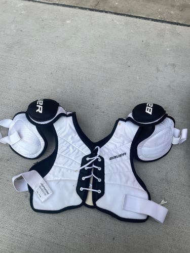 XL Senior Bauer Supreme Classic Shoulder Pads (Used)