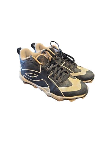 Used Under Armour Jr FB Cleats None Junior 02.5 11850-S000026085
