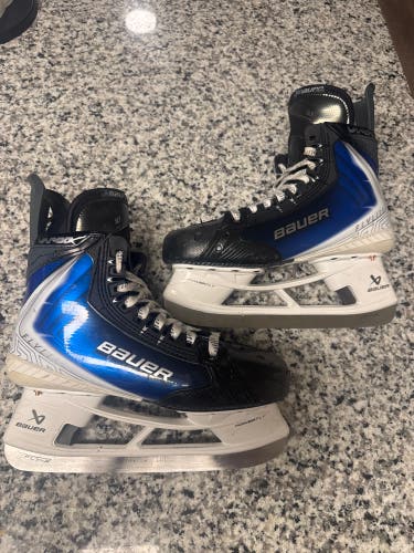 Blue 2025 Bauer Vapor Flylite Hockey Skates Narrow Width Pro Stock 8.5 (Used)