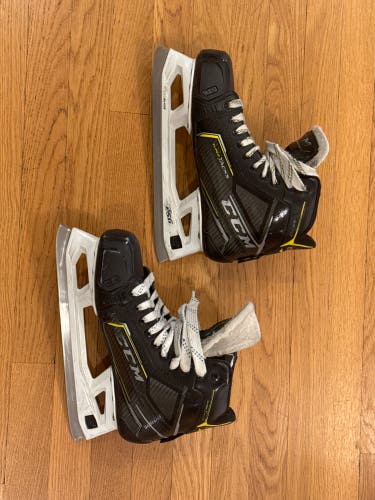 CCM Super Tacks 9370 Hockey Goalie Skates 8.5 (Used)