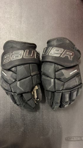 Bauer Supreme Mach Gloves 13" Pro Stock (Used)