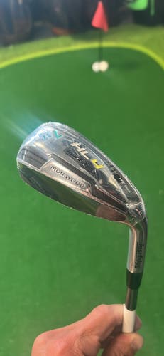 2019 Tour Edge Hot Launch 4 Iron-Wood Right Handed Hybrid Ladies Flex Loft 32 Graphite Shaft (New)