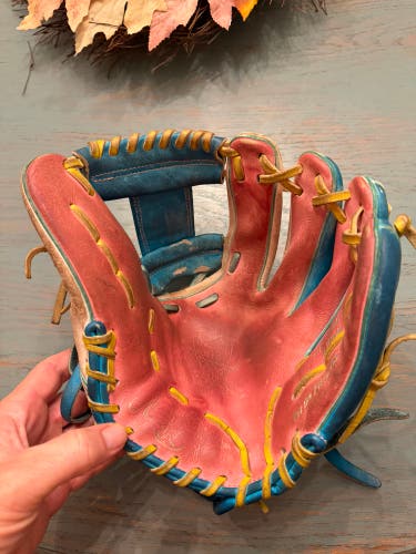 2024 Custom Rawlings Heart of the Hide PRO206-2 RH Infield Baseball Glove 12" (Used)