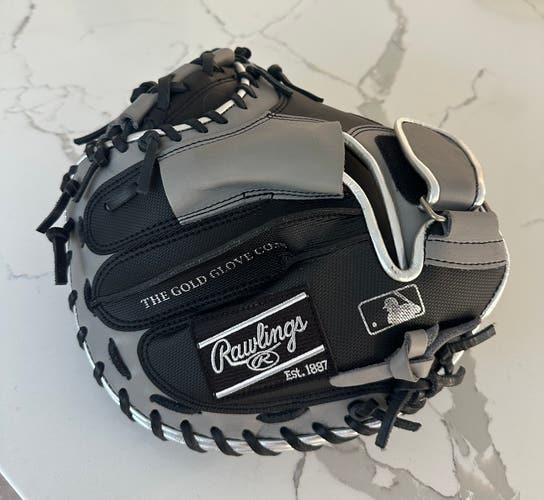 Rawlings RH Catcher's Glove 32.5" (New)