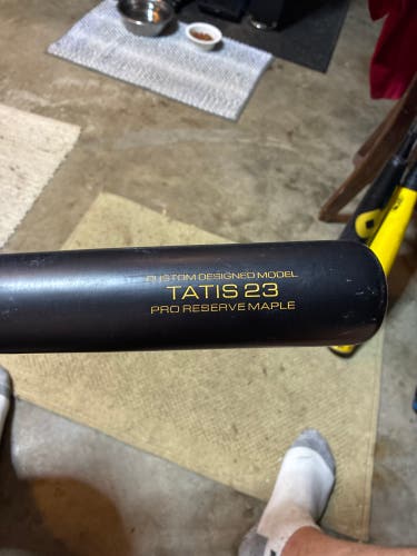 2021 Victus Tatis21 Maple BBCOR Certified Bat (-3) 31 oz 33" (Used)
