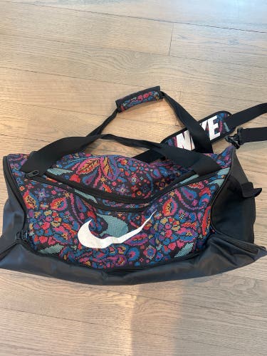 Nike (Used)