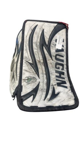 Vaughn Hockey Goalie Blocker Velocity White/Black Used(small tear in palm doesn’t go all the way