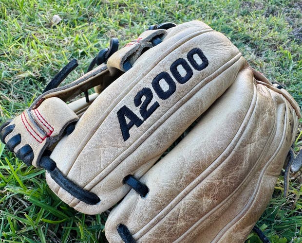 Wilson A2000 1786 RH Infield Baseball Glove 11.5"