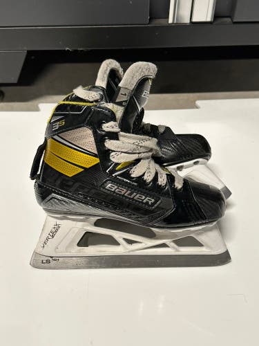2020 Bauer Supreme 3S Size 1 Hockey Goalie Skates Regular Width (Used)