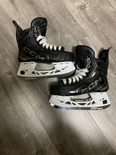 2024 CCM Tacks XF Pro Hockey Skates Regular Width Size 3 (Used)
