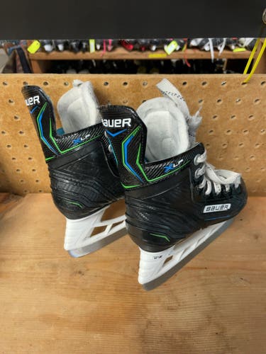Bauer XLP Size 9C Hockey Skates