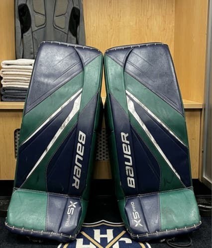 30" custom Bauer Vapor 5X Pro Goalie Leg Pads Pro Stock (Used)