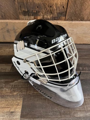 Senior Medium Bauer NME Goalie Mask (Used)