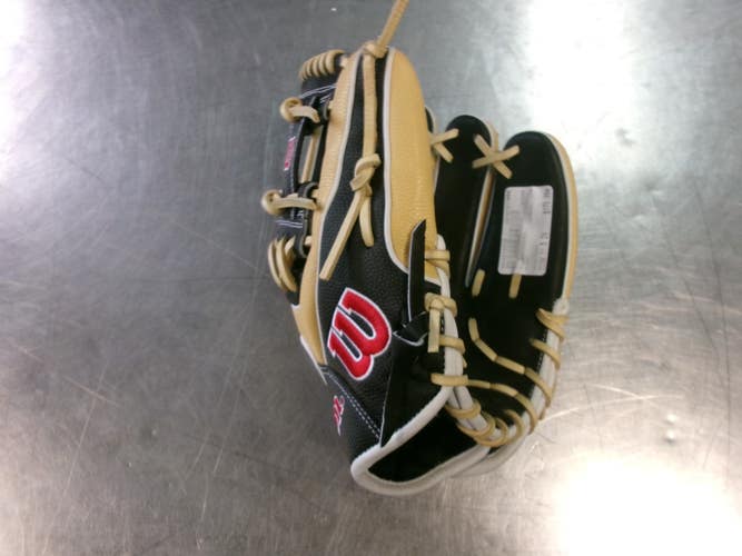 Used Wilson A2000 BB/SB Glove RH Throw Black 11 1/2" 11868-S000072532