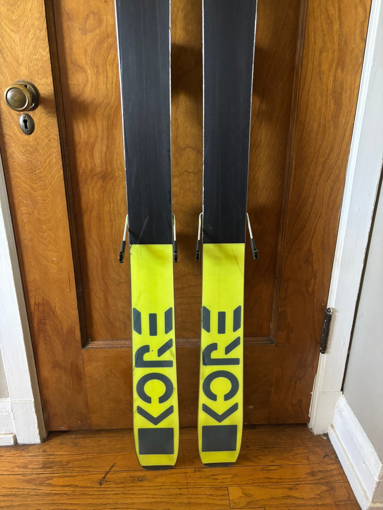 Head Kore 93 177cm with Look Pivot 18 GripWalk Bindings