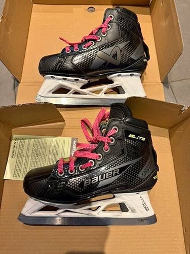 Bauer Elite Hockey Goalie Skates Regular Width Size 4.5 (Used)