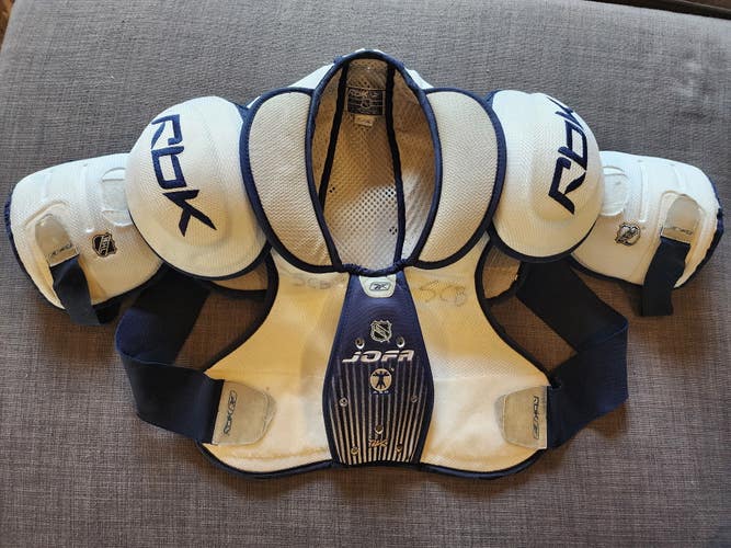 Men's Large/Extra Large Senior Reebok 7K Shoulder Pads Pro Stock (Used)