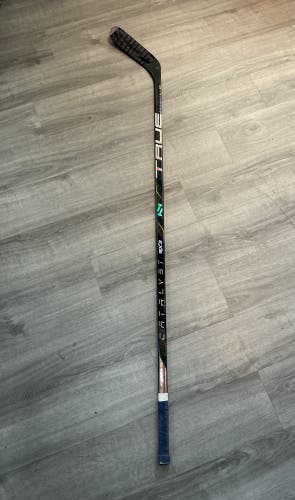 Senior True Left P28 Pro Stock McLeod Catalyst 9x3 Hockey Stick