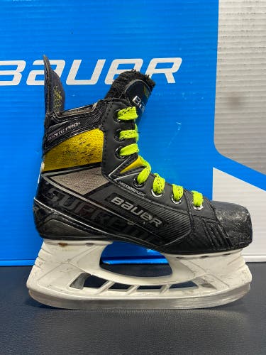 Bauer Supreme Ignite Pro+ Size 1.5 D Skates (Used)