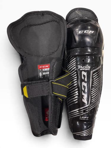 Used CCM TACKS 9550 Youth Shin Guards Black 9" 11847-S000039892