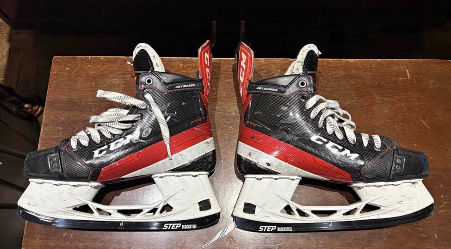 2021 CCM JetSpeed FT4 Pro Hockey Skates 8 (Used)