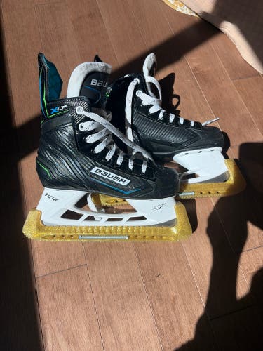 Bauer XLP Hockey Skates Size 1 (Used)