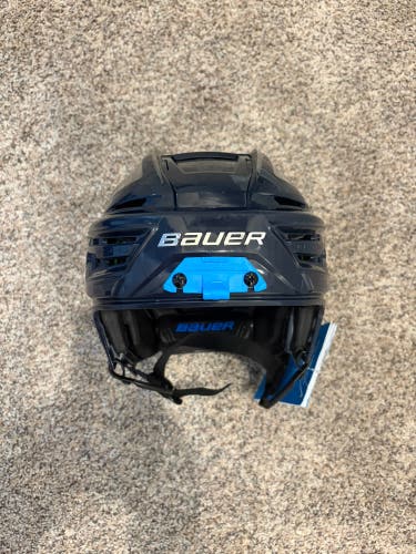 Brand New Medium Bauer Re-Akt 155 Helmet