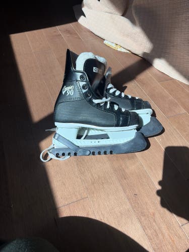 CCM Champion 90 Hockey Skates Size 1 (Used)