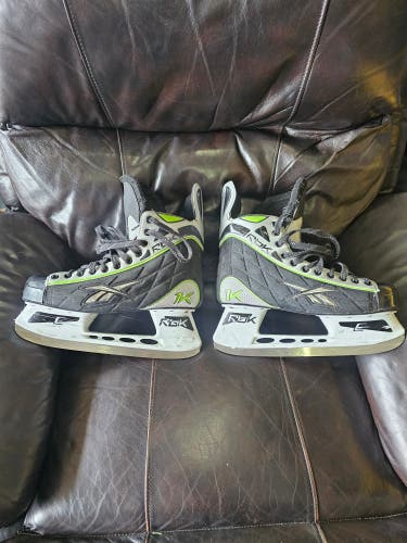 Black/Gray Reebok RBK 1K Hockey Skates Regular Width 10 (Used)