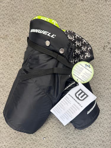 Youth Medium Winnwell AMP500 Hockey Pants (New)